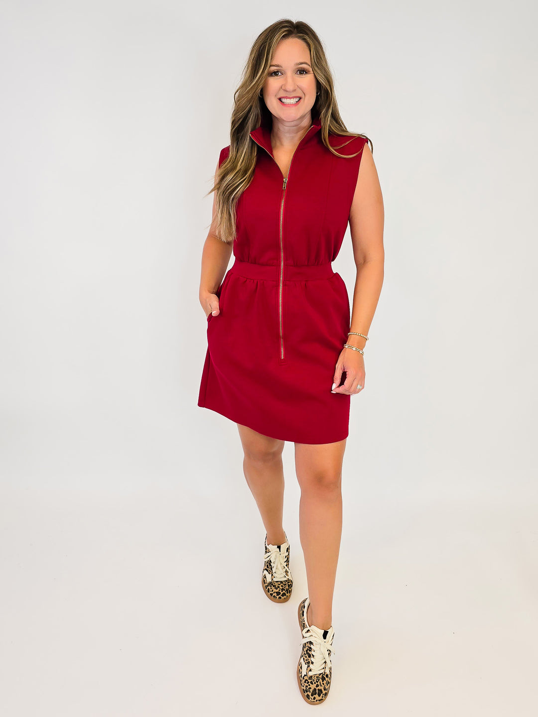 FRONT ZIP ATHLEISURE SHORT DRESS - WINE
