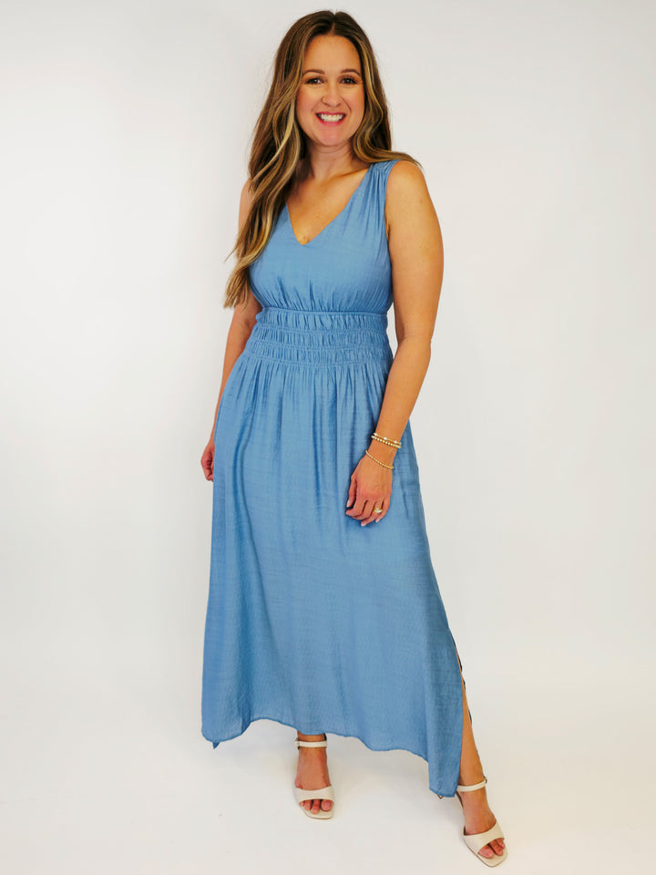 SLEEVELESS SOLID MAXI DRESS W/SMOCKED WAIST - BLUE