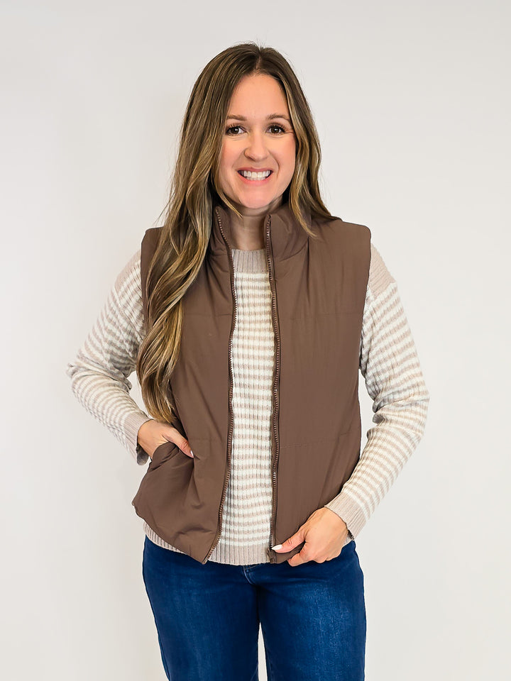 CORDUROY REVERSIBLE PUFFER VEST - BROWN