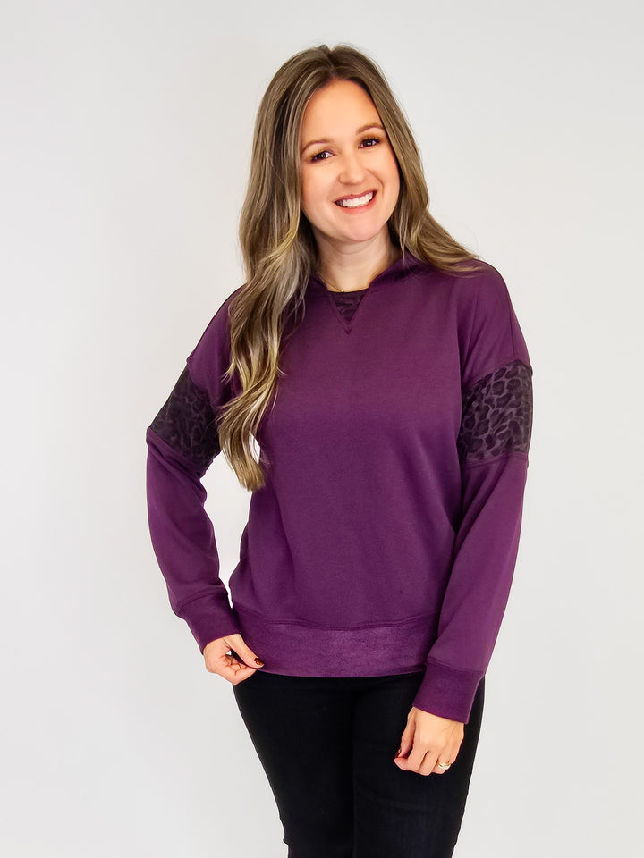 FRENCH TERRY AND ANIMAL PRINT MIX HOODIE - PLUM