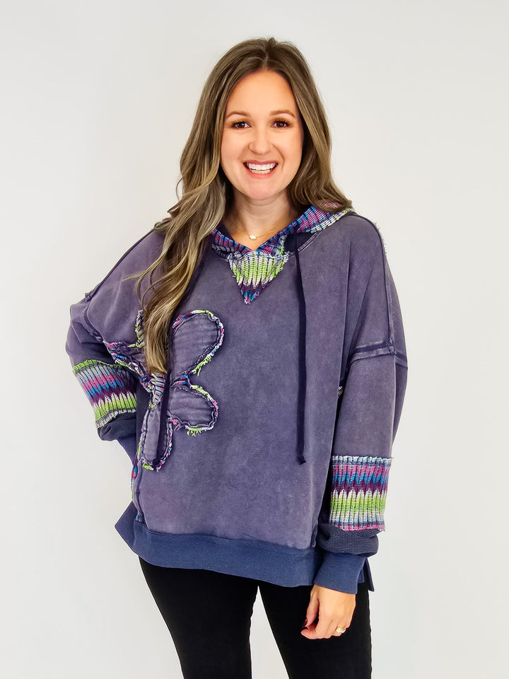 DAISY PATCH WASHED TERRY HOODIE PULLOVER - BLUEBERRY