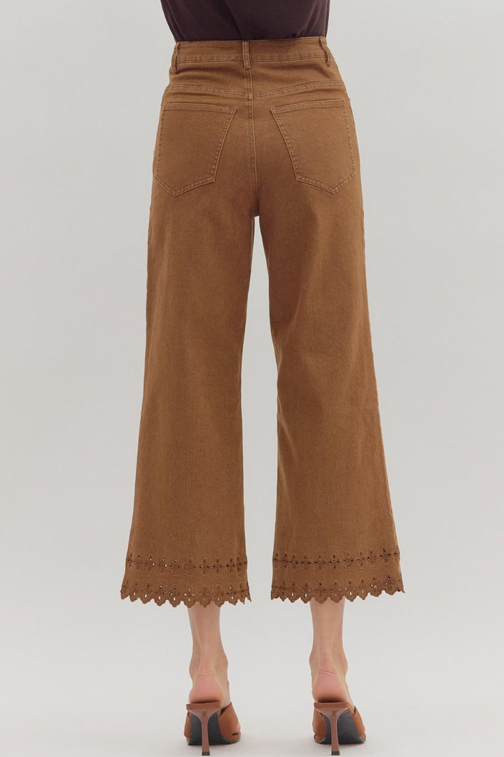 EMBROIDERED HEM ANKLE JEANS - BROWN