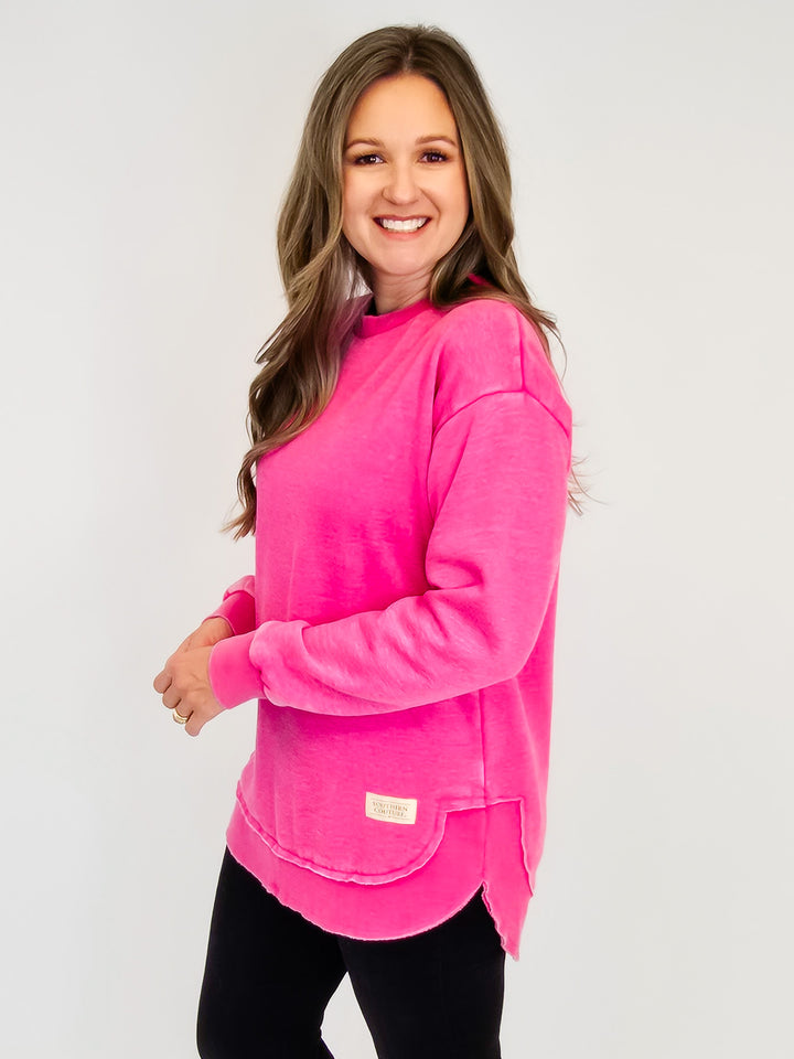 SOUTHERN COUTURE COMFY ROUND HERE TOP - PINK