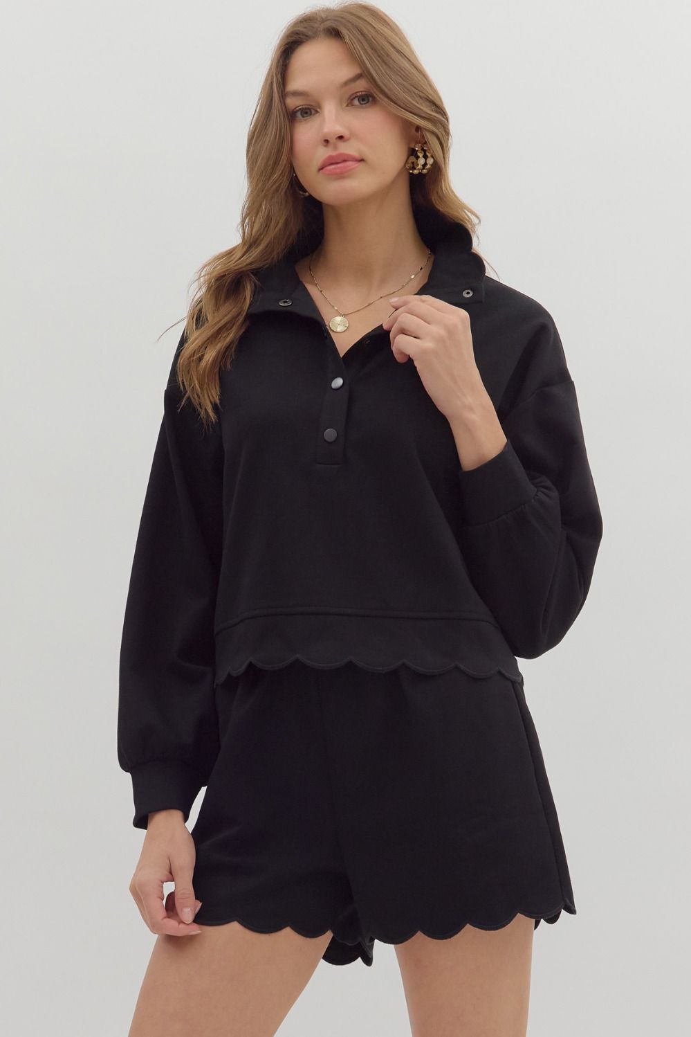 LONG SLEEVE SCALLOP HEM TOP - BLACK