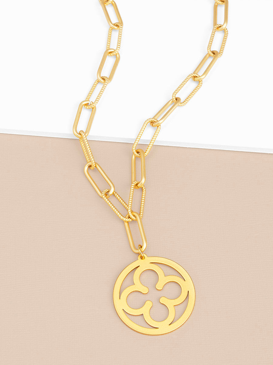 CIRCLE CLOVER PENDANT LINK NECKLACE - MATTE GOLD
