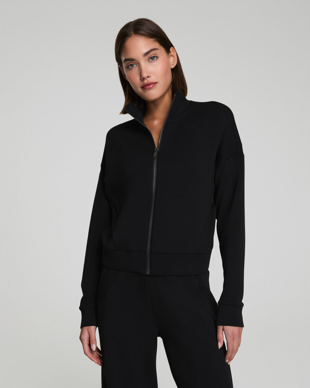 SPANX AIRESSENTIALS TRACK JACKET - VERY BLACK