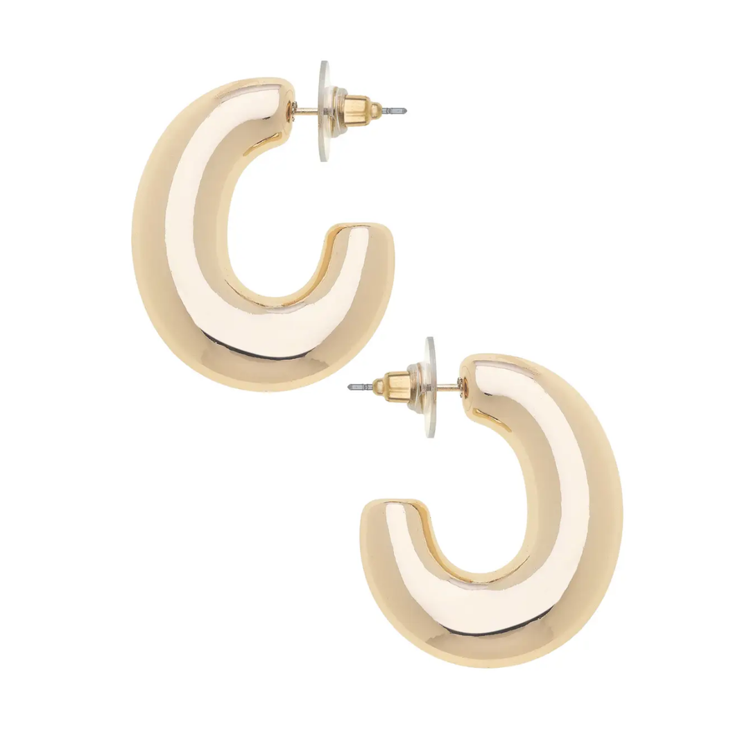 Gia Sculpted Hoop Earrings in Shiny Gold