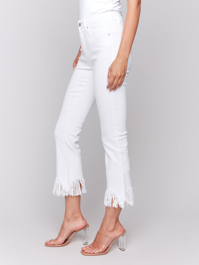 CROPPED JEANS W/FRINGED HEM - WHITE