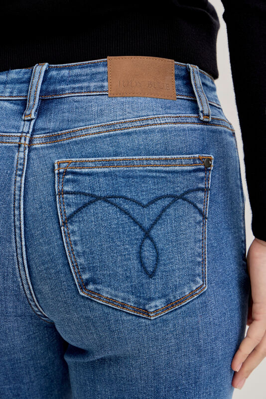 JUDY BLUE MID RISE BOYFRIEND CLASSIC CUFFED JEANS - MEDIUM WASH - 28" INSEAM