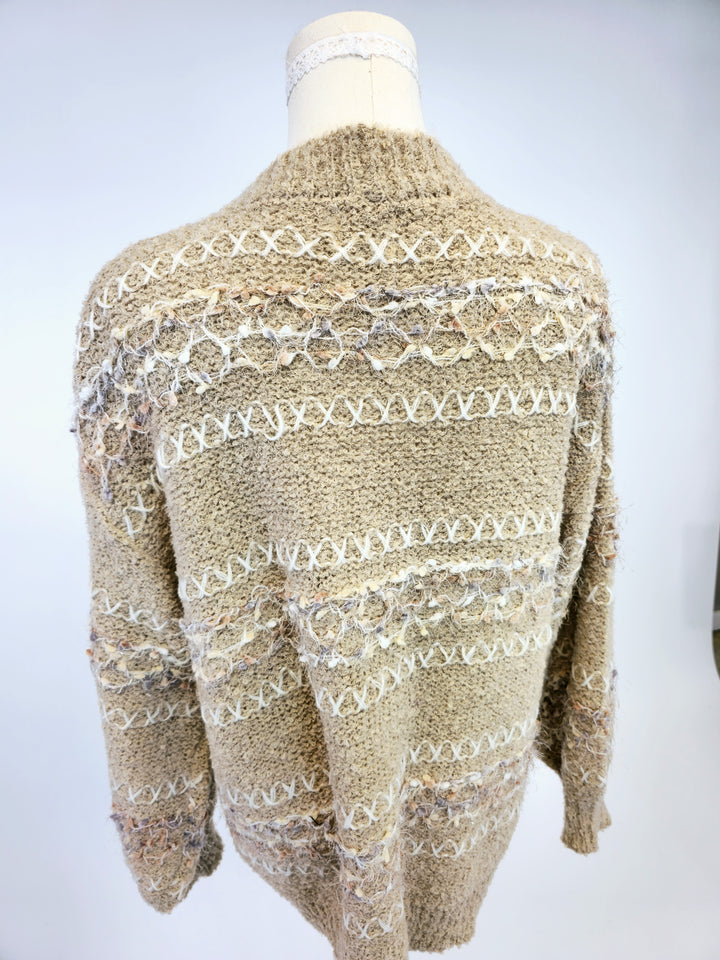 CARDIGAN W/KNIT PATTERN - MOCHA