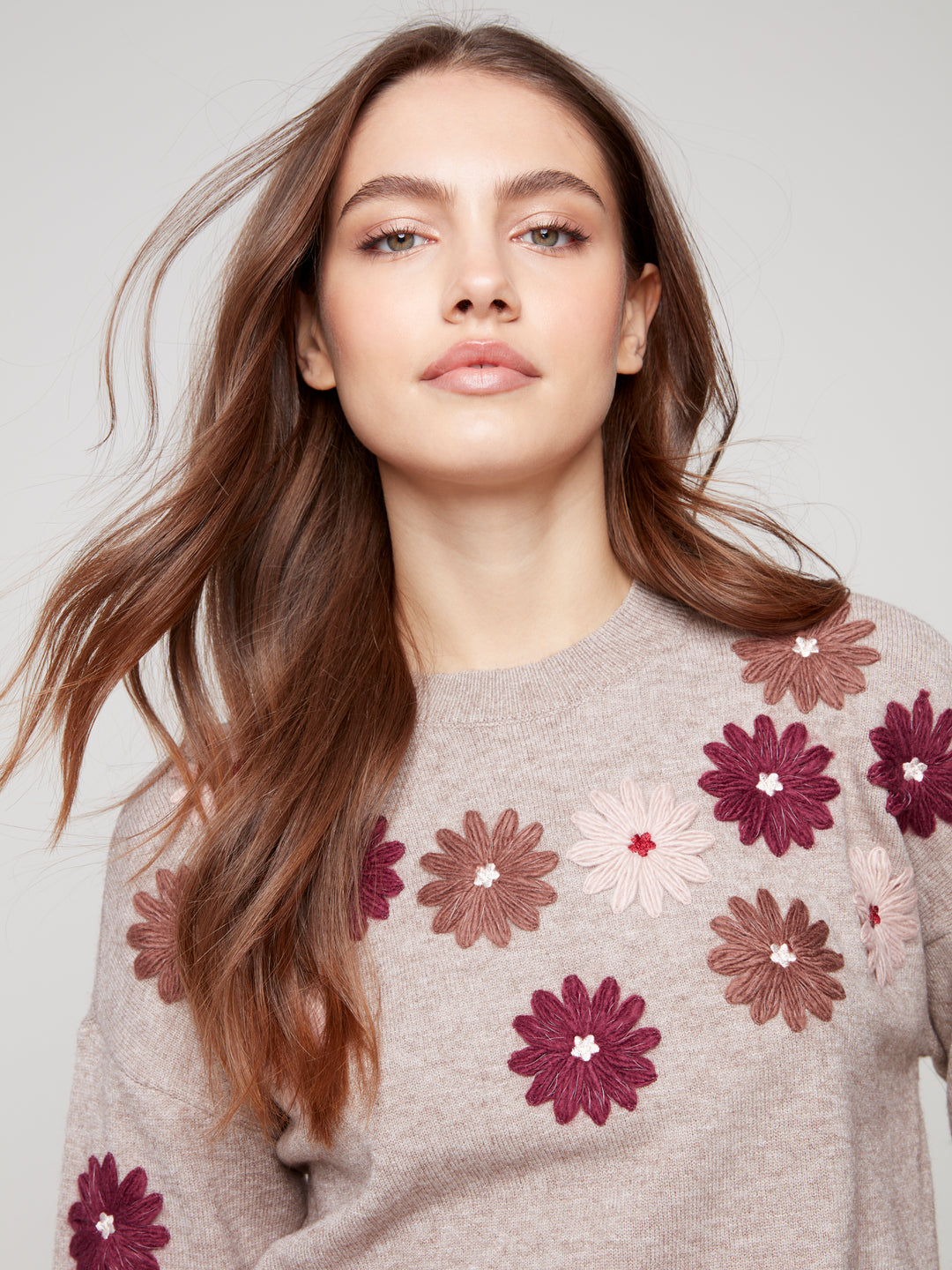 FLORAL EMBROIDERED CREW NECK SWEATER - HEATHER TAUPE