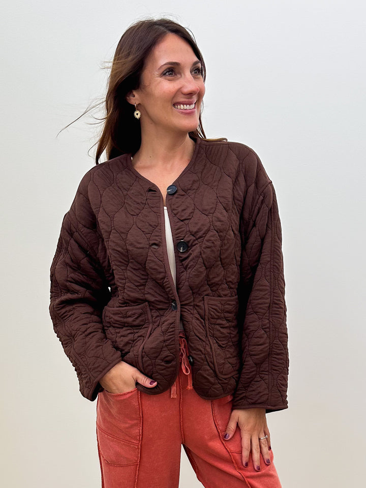 BUTTON FRONT DIAMOND QUILTED JACKET - CHESTNUT