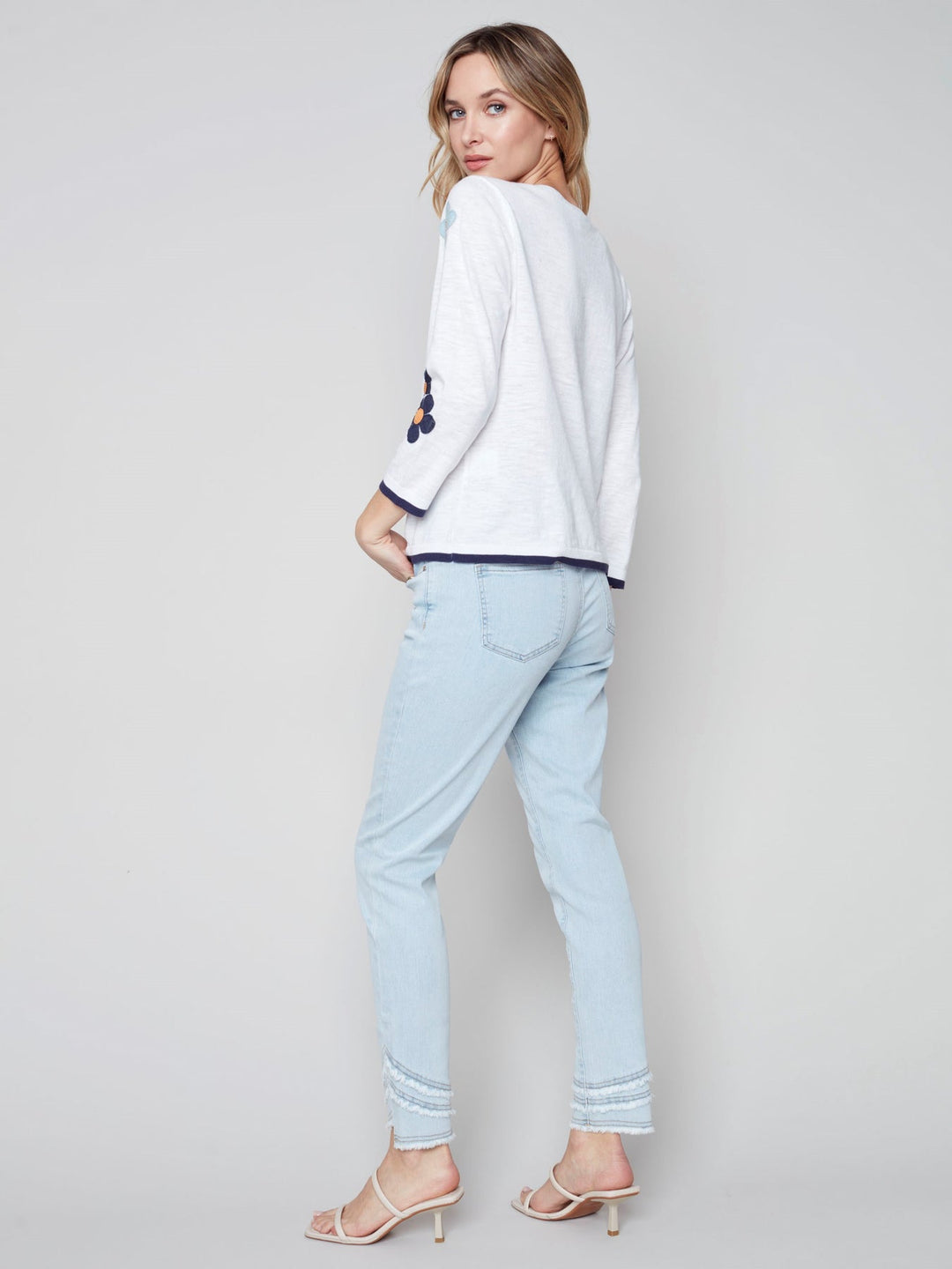 DAISY PATCH SWEATER - WHITE