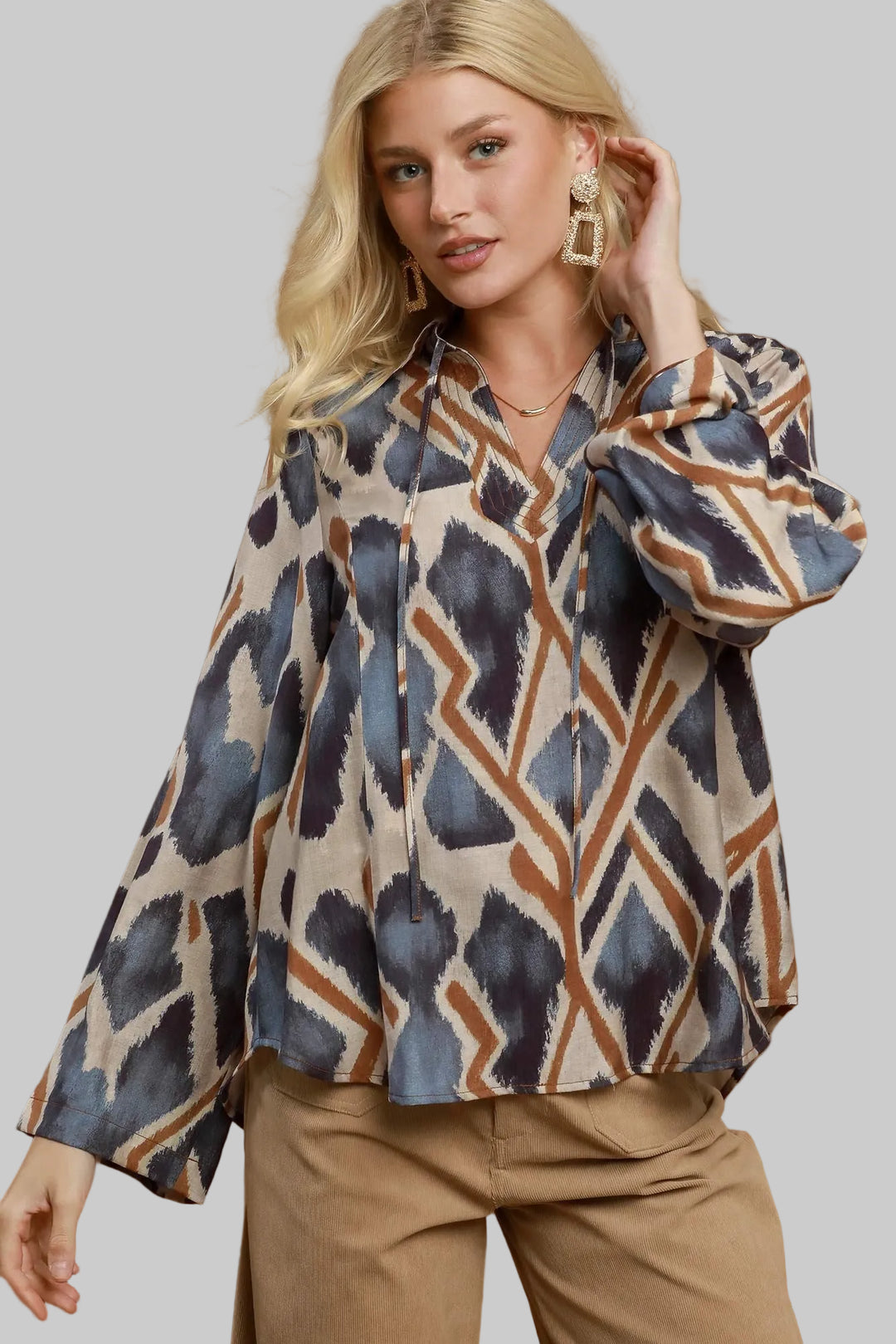 L/S ABSTRACT IKAT PRINT TIE NECK BLOUSE - NAVY