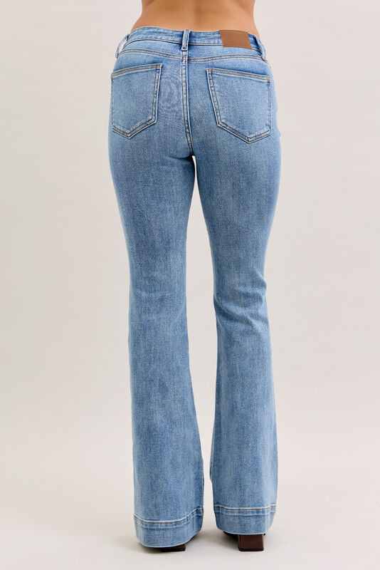JUDY BLUE MID RISE FLARE JEANS - MEDIUM - 33" INSEAM