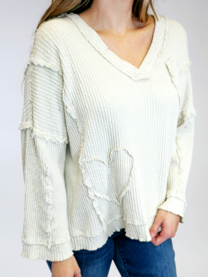 MINERAL WASHED HEART PATCH RIB KNIT PULLOVER - LIGHT KHAKI