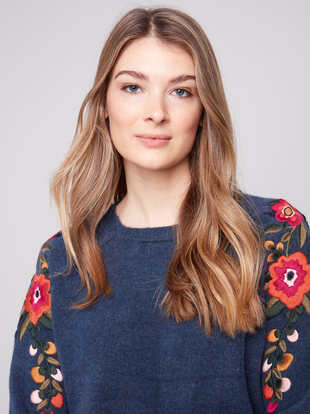 EMBROIDERED RAGLAN SLEEVES SWEATER - DENIM