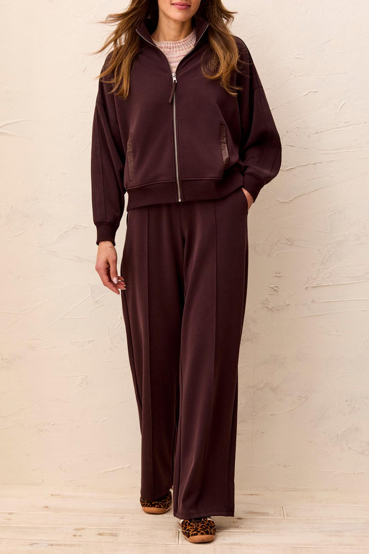 WIDE LEG PANT WITH PINTUCKS AND BACK POCKETS - SADDLE BROWN