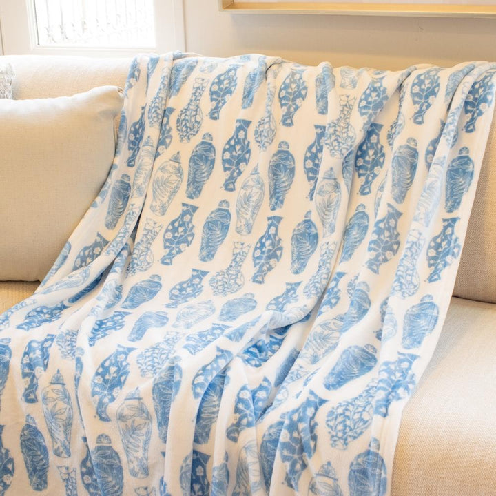 CLAIR CHINOISERIE THROW 50X60 - BLUE/WHITE