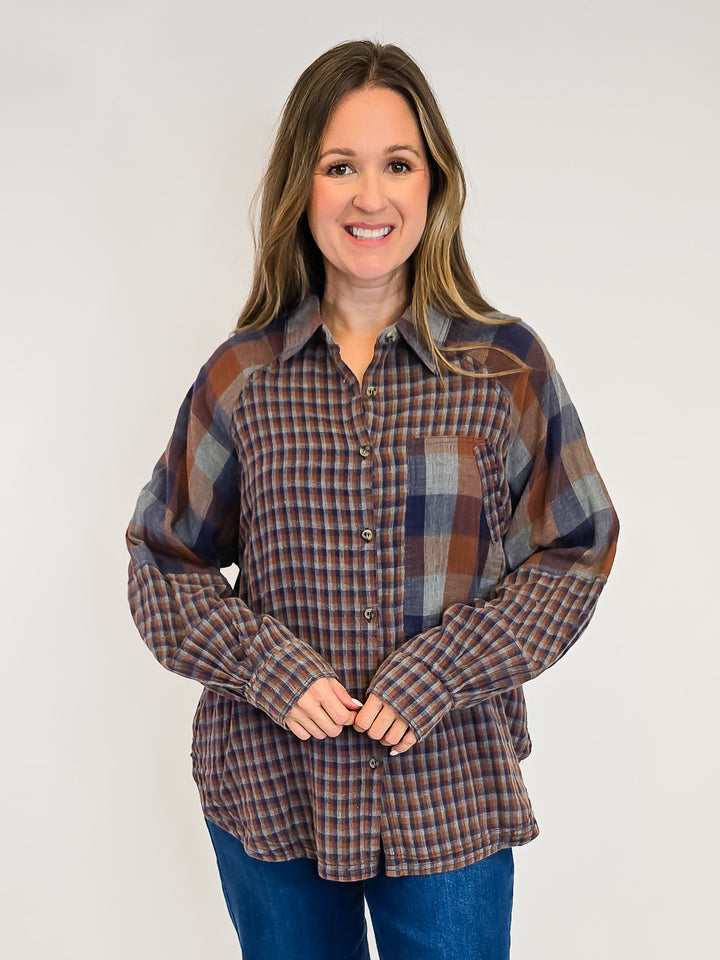 OVERSIZED BUTTON DOWN FLANNEL SHIRT - NAVY BROWN