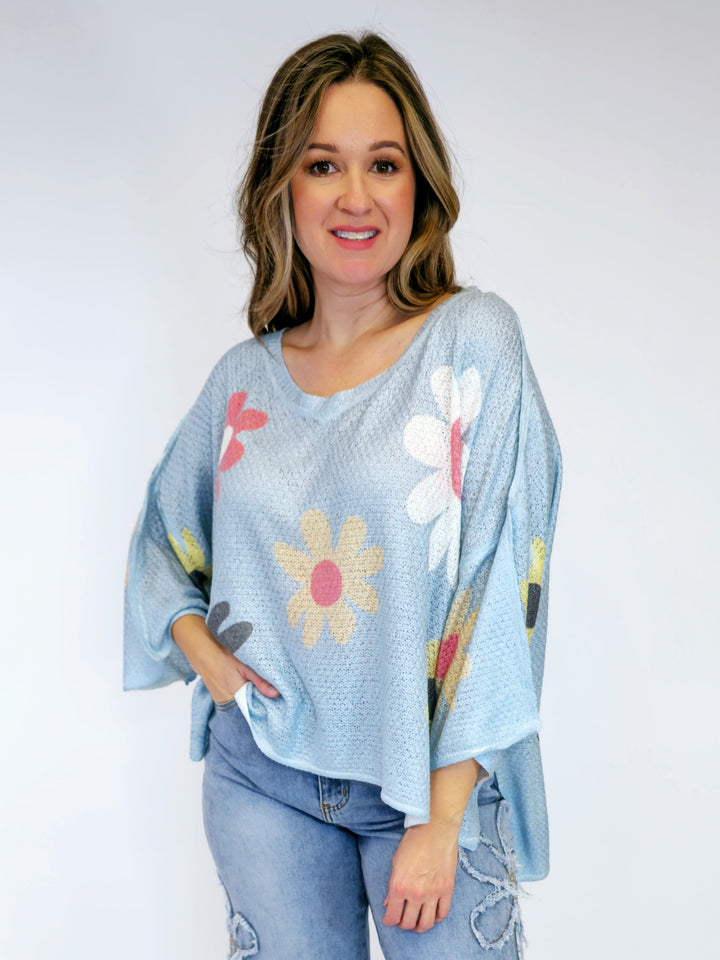 COLORFUL FLOWER PRINT LIGHTWEIGHT SWEATER - BABY BLUE