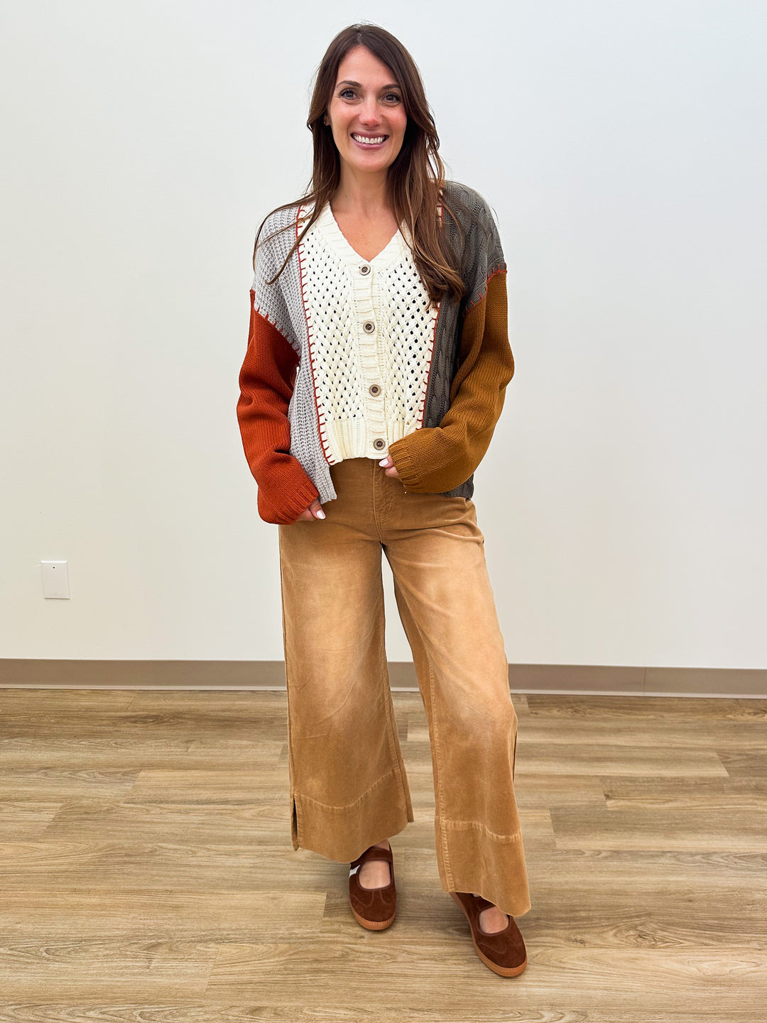 COLOR BLOCKED KNIT BUTTON UP SWEATER - IVORY MIX