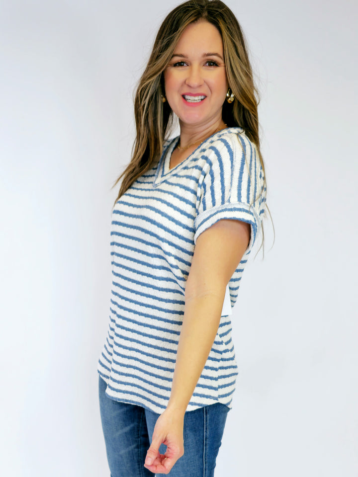 JACQUARD STRIPED VNECK TOP - CREAM/CHAMBRAY