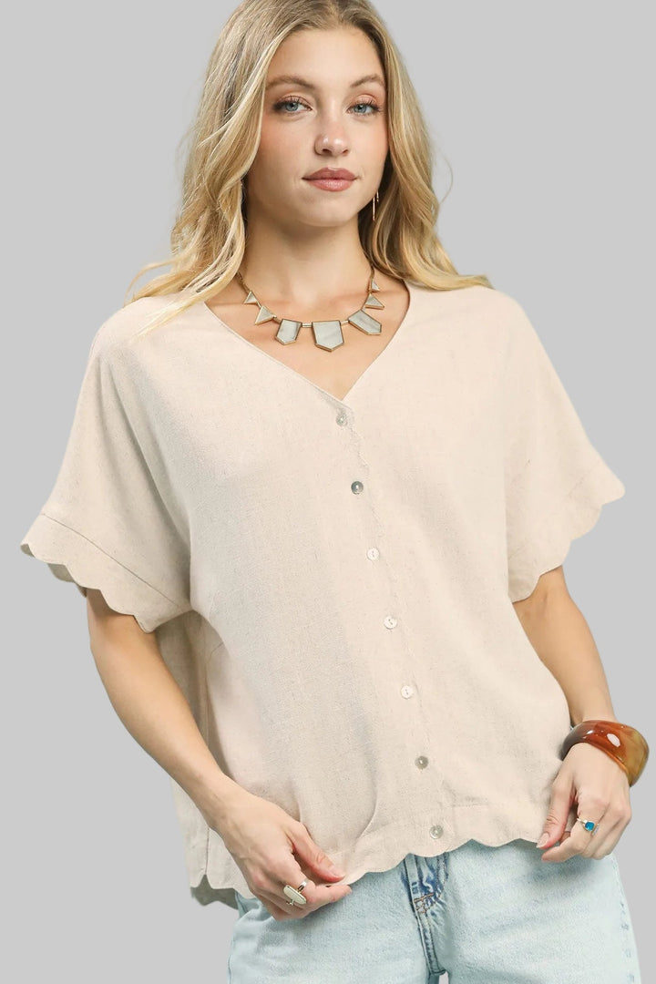SHORT SLEEVE V-NECK BUTTON FRONT TOP W/SCALLOPED DETAIL - OATMEAL