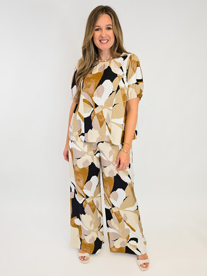 ABSTRACT PRINT SHORT SLEEVE TOP - BROWN/BLACK MIX