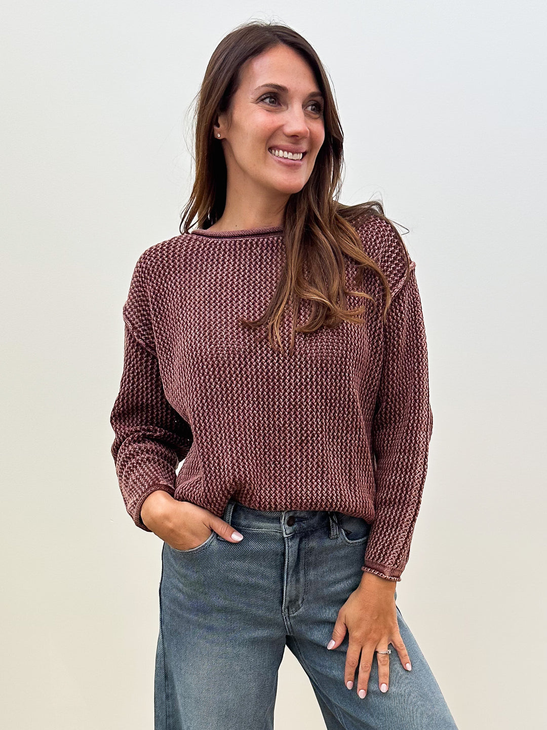 ROLLED HEM TEXTURED KNIT SWEATER - BRICK