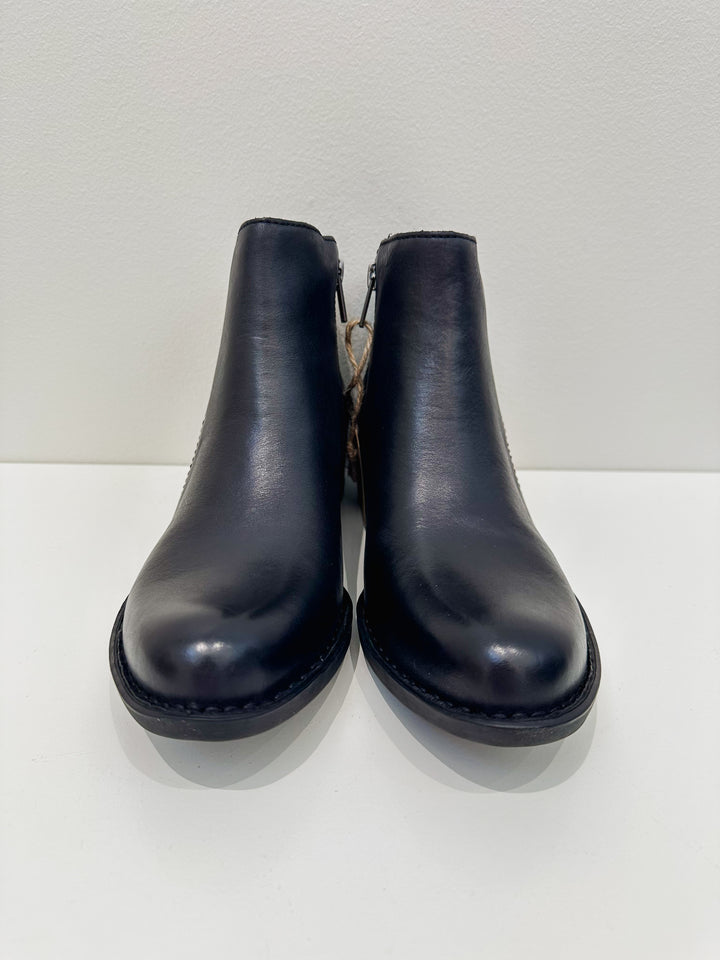 BORN KENDYL ANKLE BOOTS - BLACK