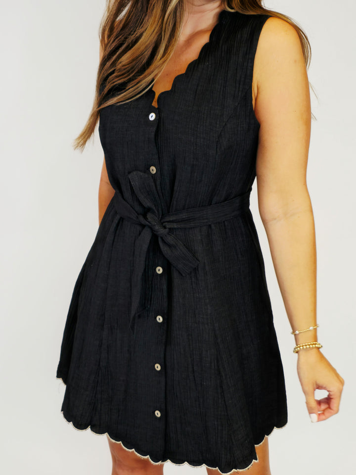 SCALLOPED HEM BUTTON DOWN SLEEVELESS DRESS - BLACK