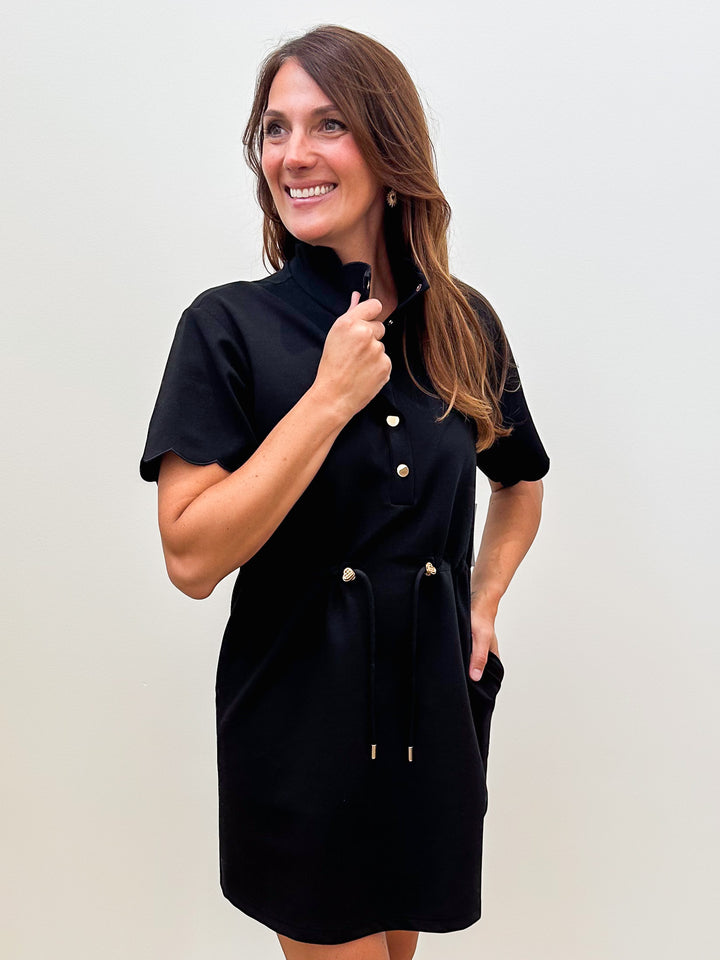 SHORT SLEEVE SCALLOP DETAIL SHORT DRESS - BLACK
