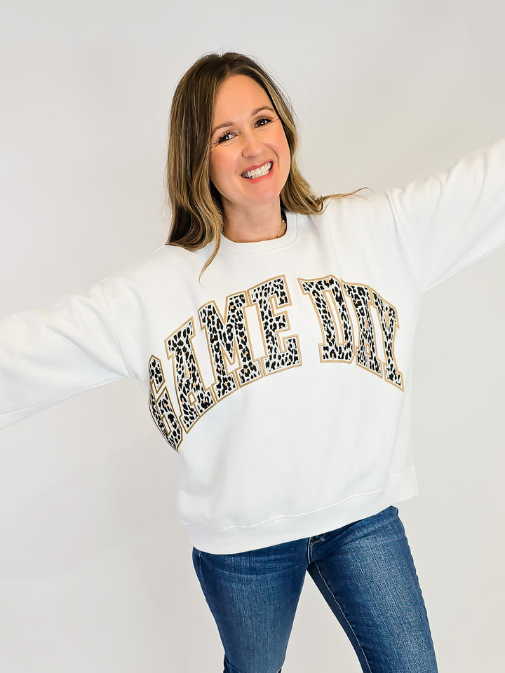 OVERSIZED LEOPARD 'GAME DAY' FLEECE SWEATSHRIT - WHITE
