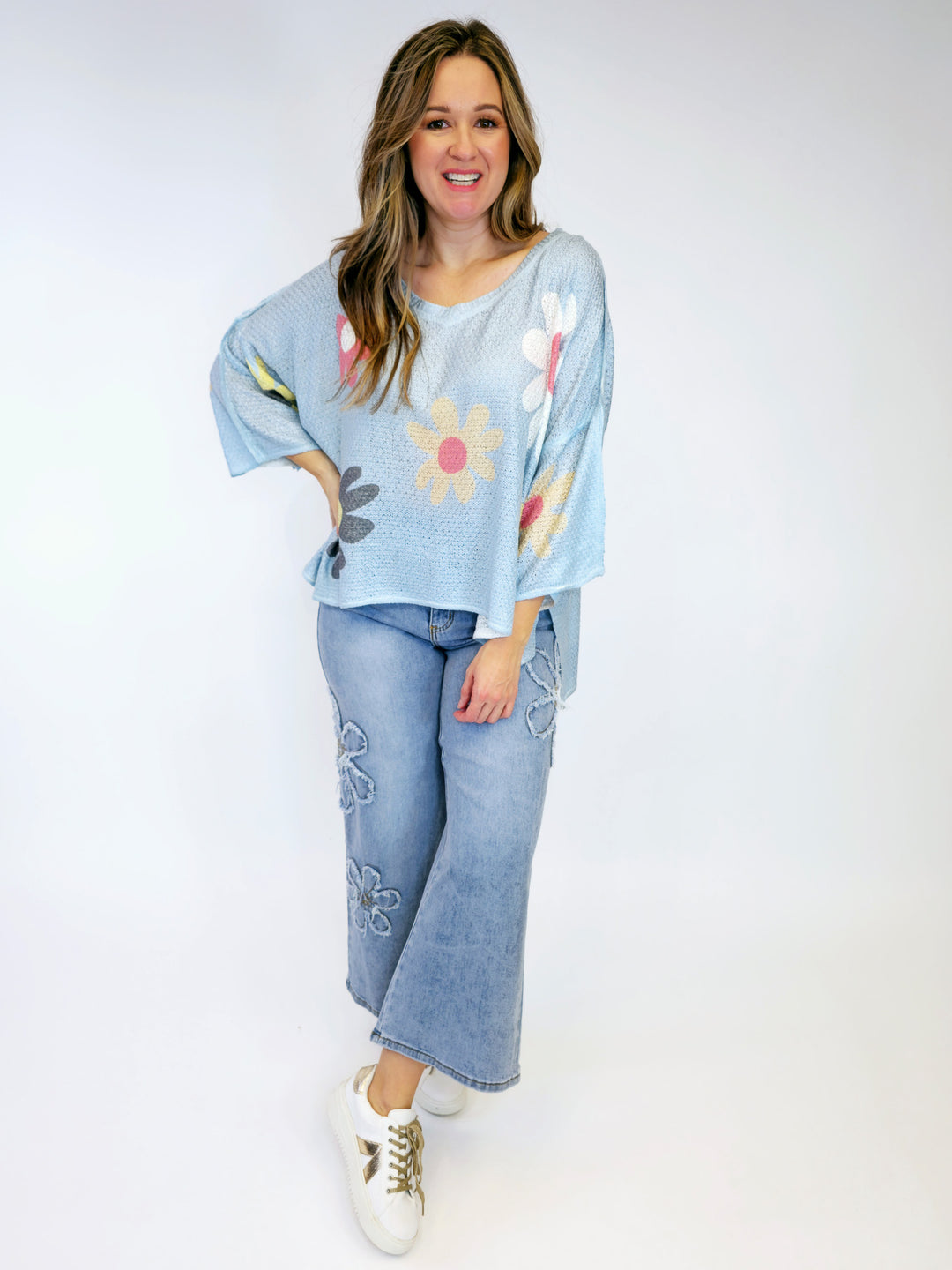 COLORFUL FLOWER PRINT LIGHTWEIGHT SWEATER - BABY BLUE