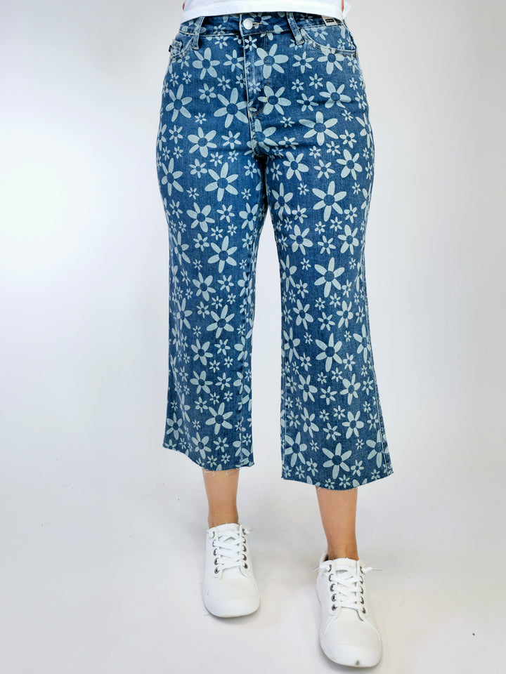 JUDY BLUE HW FLOWER PRINT CROP WIDE JEANS - MEDIUM - 24" INSEAM