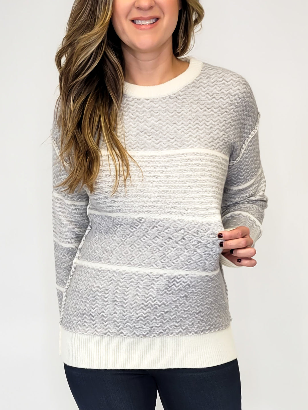 TEXTURED TWO-TONE PULLOVER SWEATER - GREY