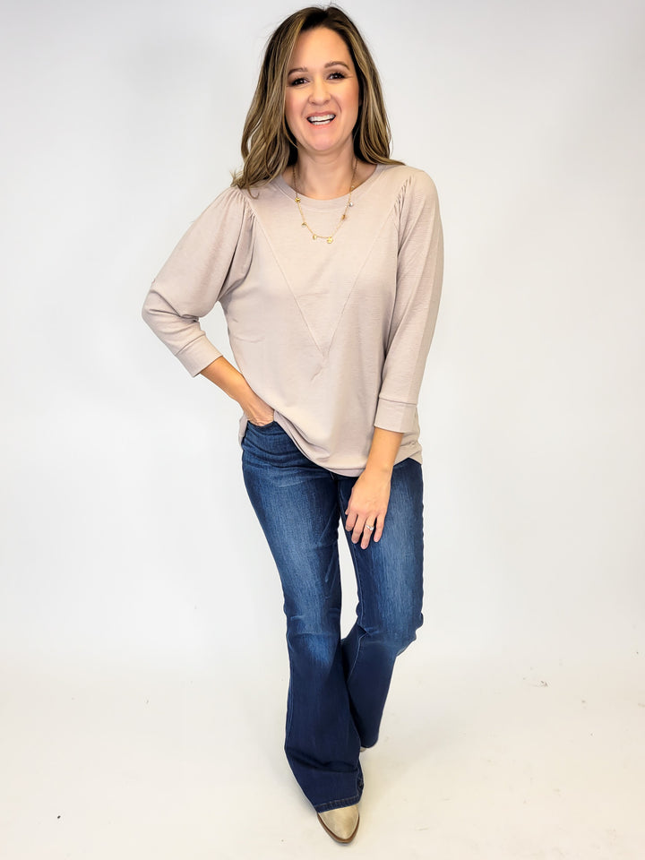 CREW NECK 3/4 SLEEVE TOP - TAUPE