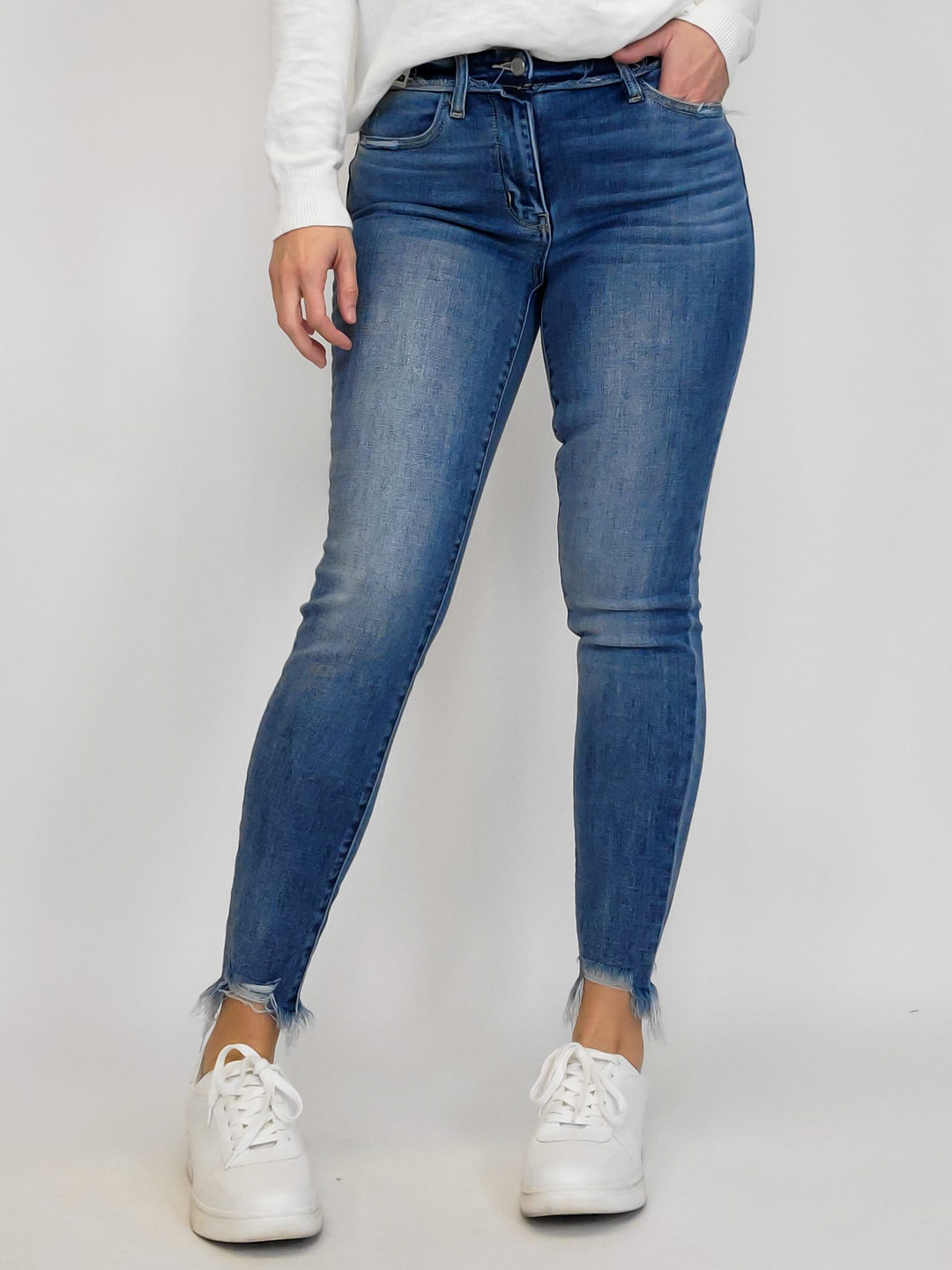 JUDY BLUE MID RISE RELEASED WAIST BAND SKINNY JEAN 28" INSEAM- LT WASH