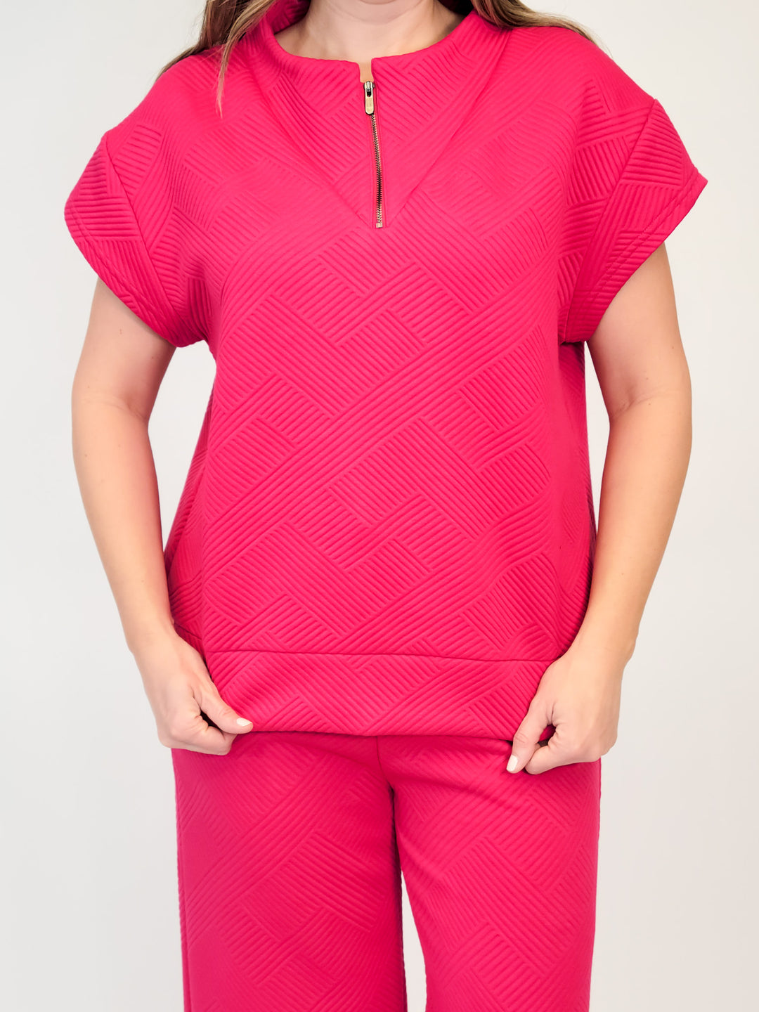 TEXTURED SHORT SLEEVE HALP ZIP TOP - BARBIE PINK