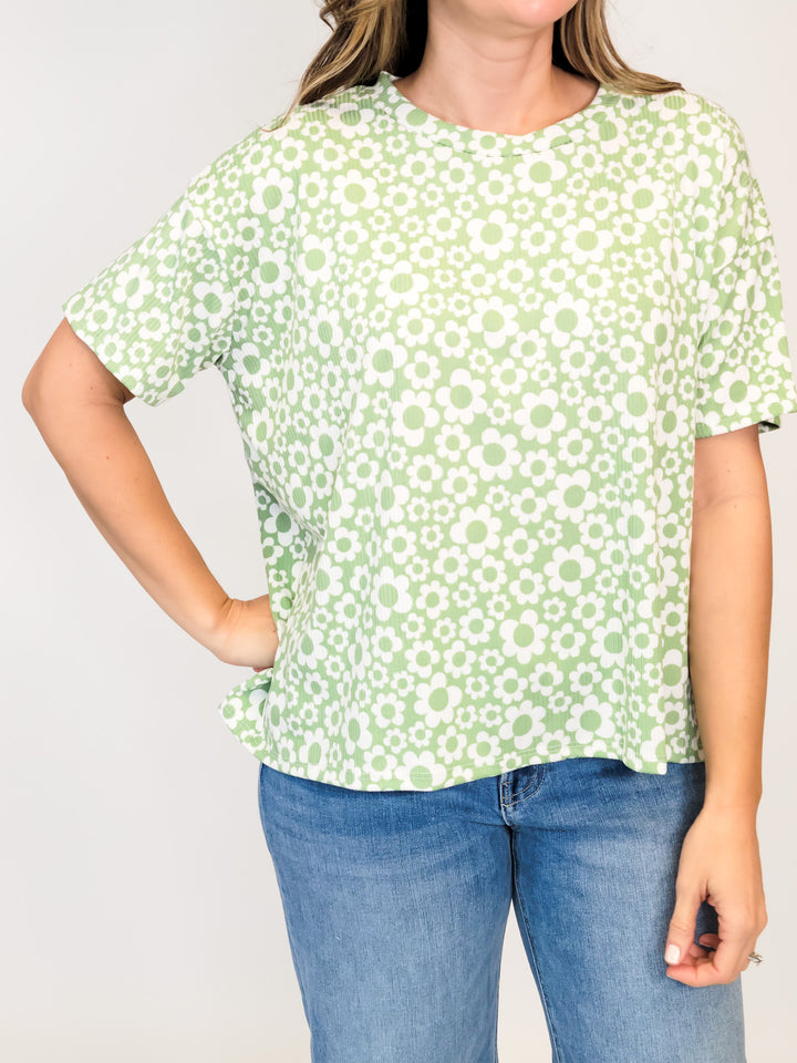 SHORT SLEEVE FLORAL PRINT TOP - LIME GREEN