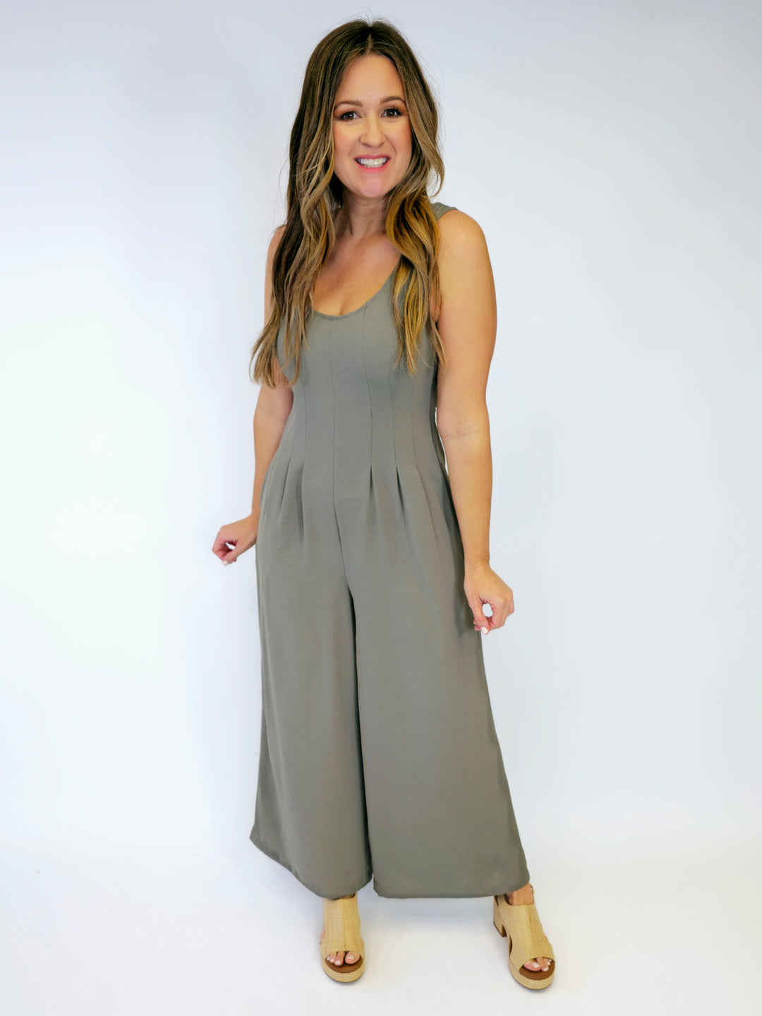 WIDE LEG SLEEVELESS JUMPSUIT - OLIVE