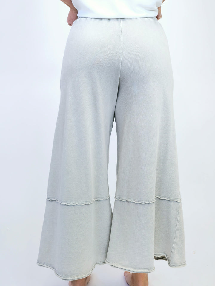 FLOWER PATCH MINERAL WASHED TERRY KNIT PANTS - STONE