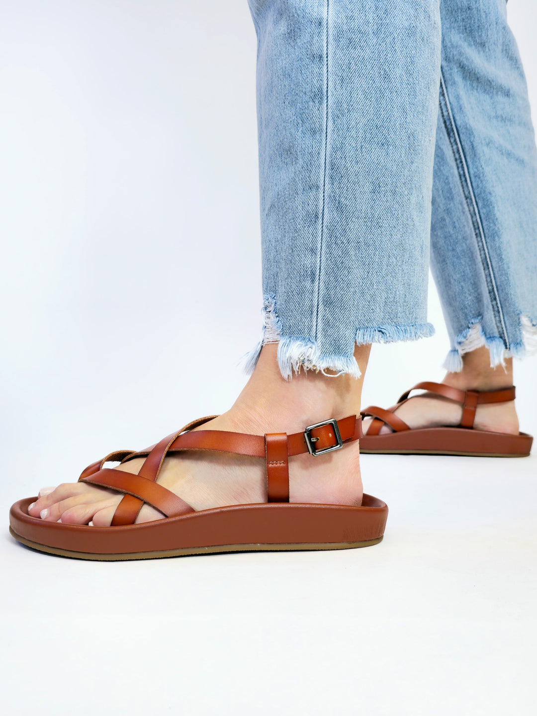 MIA ZURIE LEATHER SANDAL - COGNAC