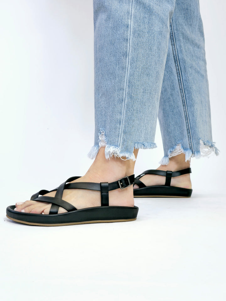 MIA ZURIE LEATHER SANDAL - BLACK