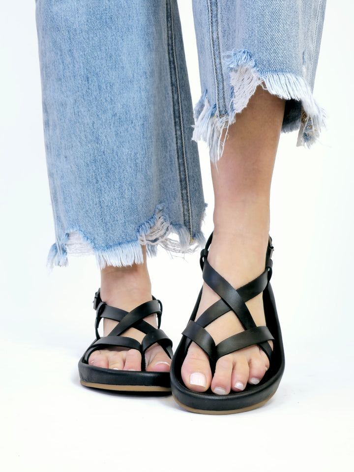 MIA ZURIE LEATHER SANDAL - BLACK