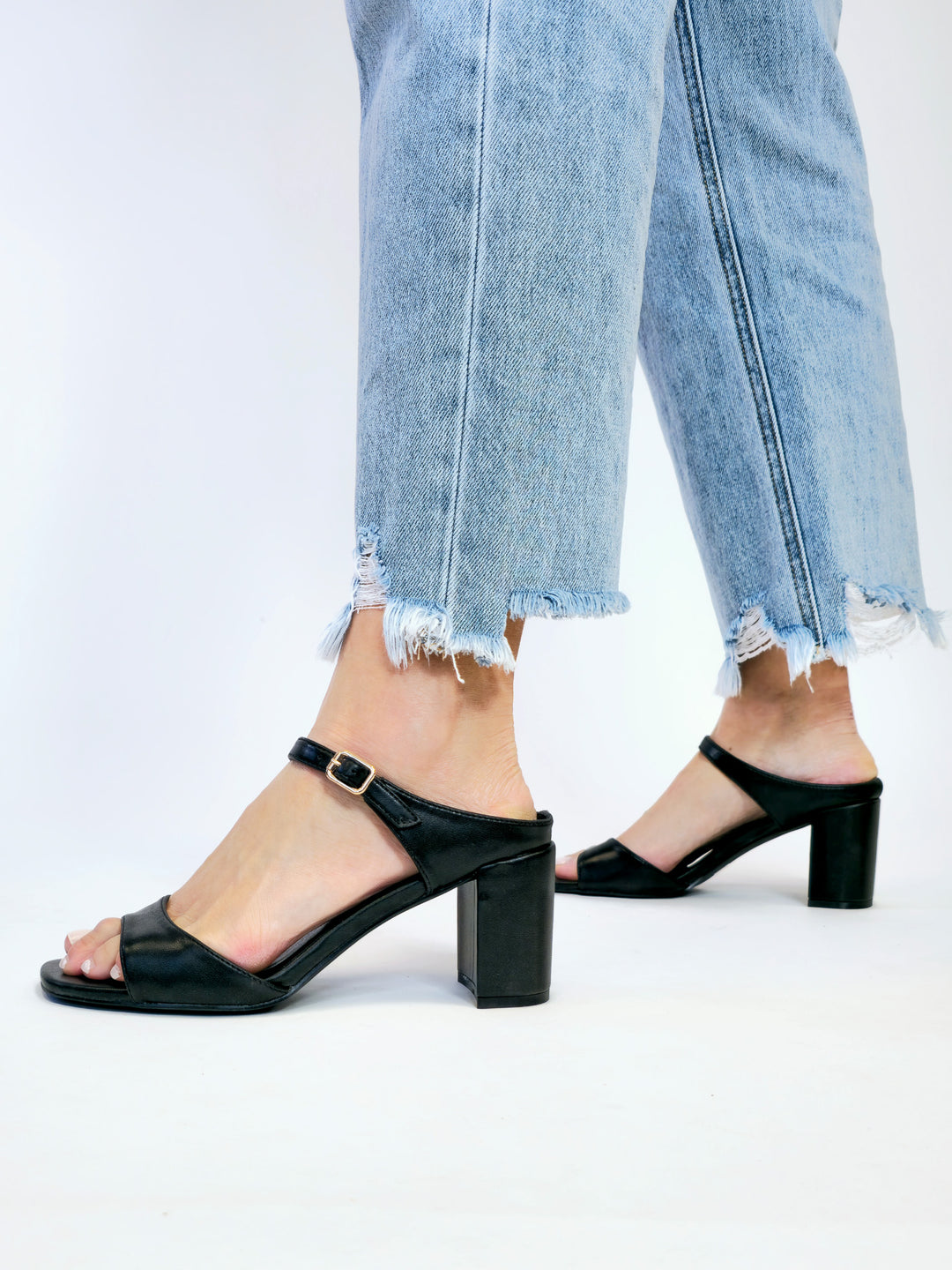 COCONUTS BY MATISSE DONNIE HEELED SANDALS - BLACK