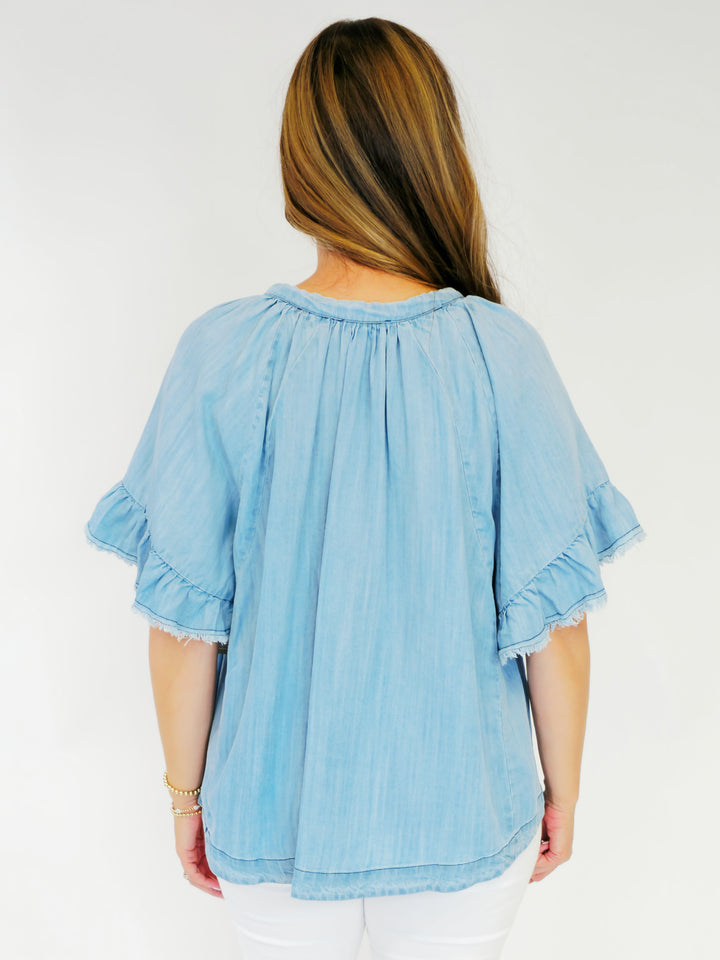 WASHED CHAMBRAY WOVEN TOP - LIGHT DENIM