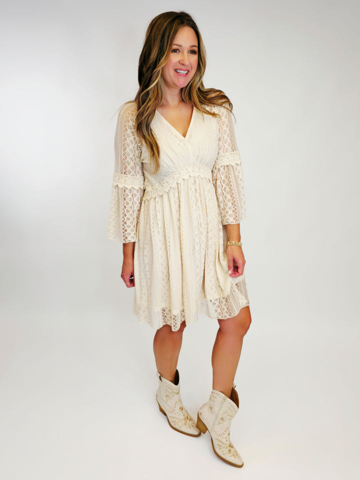 LACE LONG SLEEVE SHORT DRESS - BEIGE