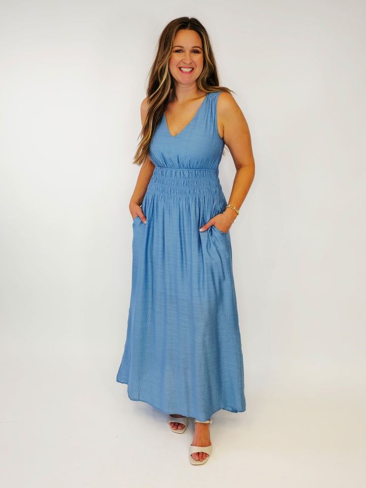 SLEEVELESS SOLID MAXI DRESS W/SMOCKED WAIST - BLUE